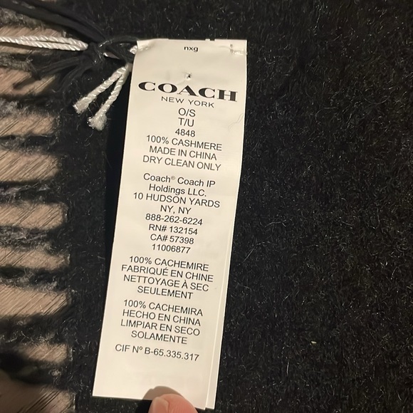 BN cashmere COACH scarf - Picture 6 of 7